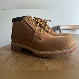 BRAND NEW / NEVER WORN - Timberland Nellie Bootie, Women’s Size 7.5